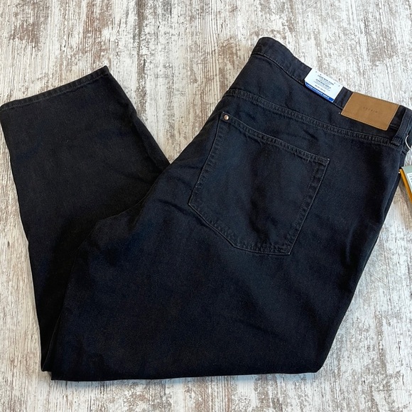 H&M Denim NWT Plus Black Ultra High Waist Loose Mom Ankle Length Jeans Size 24 - Picture 1 of 9